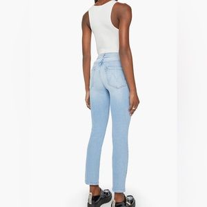 Mother The Mid Rise Dazzler Ankle
Wash: Limited Edition